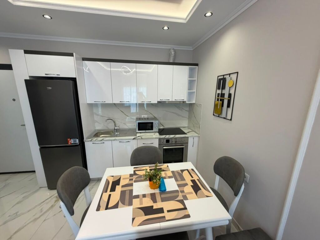 🏡 JEPET ME QIRA APARTAMENT 1+1   📍 Rruga “Jordan Misja”, pranë Kompleksit Ndregjoni💶 Çmimi: 50,000 Lekë/muaj