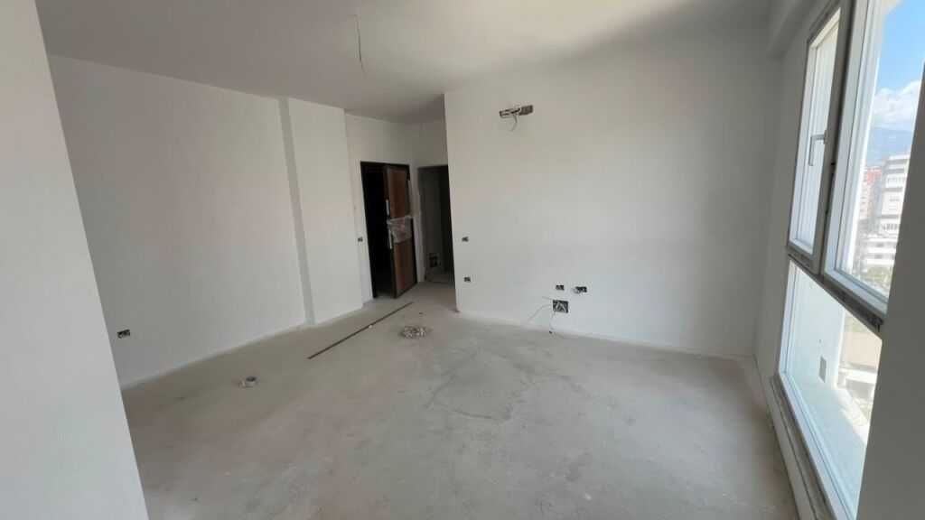 VENDESI APPARTAMENTO 1+1 ASTIR
