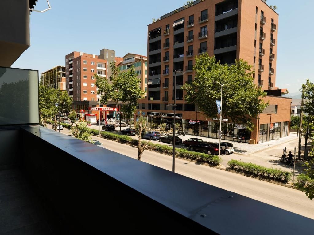 SHITET APARTAMENT 2+1+BALLKON "KAMEZ, BULEVARDI BLU" 920 EURO