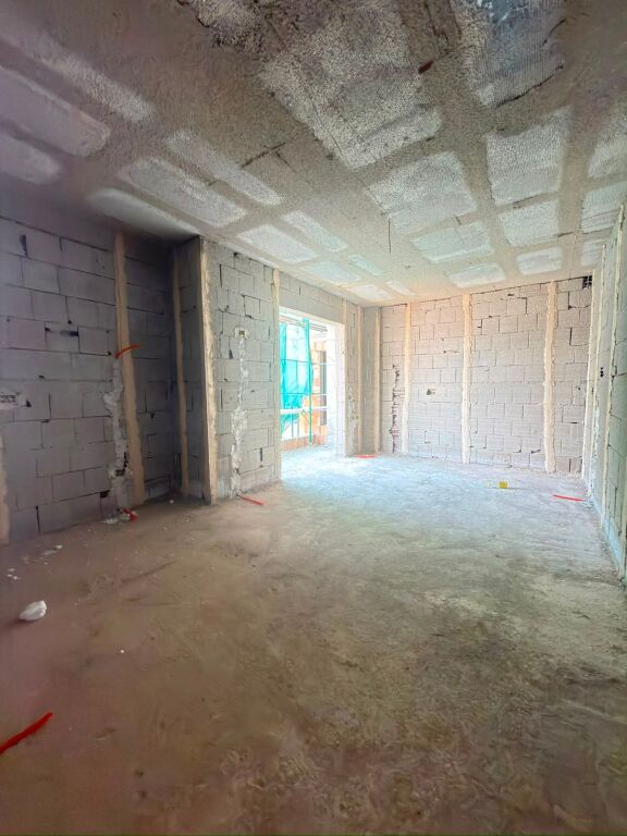 SHITET APARTAMENT 1+1 NË Kamzë pranë( pedonalia Bathore