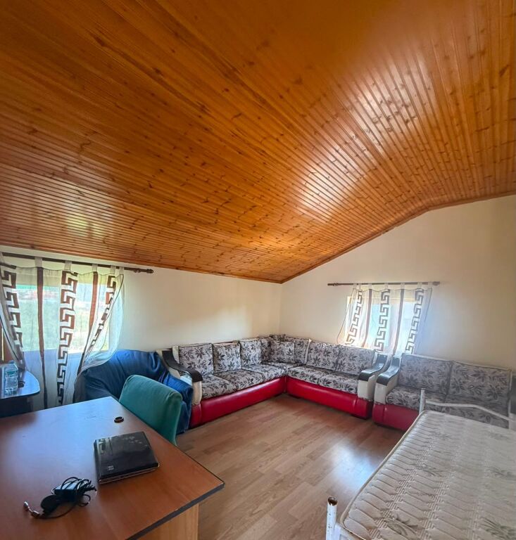 Qera | Shtëpi private 1 + 1 |5 Maji | 300 €/muaj