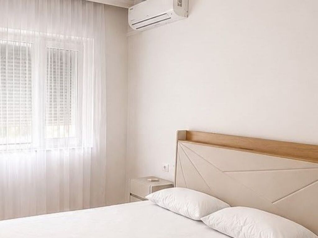 Jepet apartament 2+1+2 me qira tek Pazari i Ri , Rruga Luigj Gurakuqi , Rruga e Dibres , 9-Katshet, Qender ,Sheshi SKendebej .