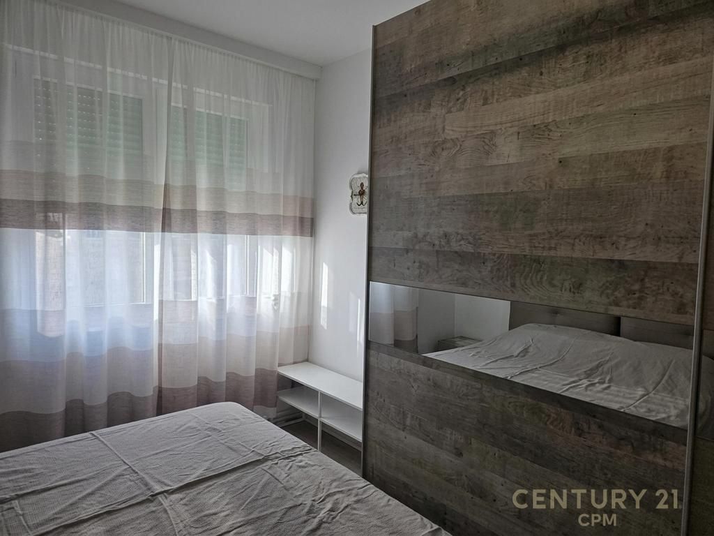 Jepet me Qira Apartament Modern 1+1 tek Rruga Sales