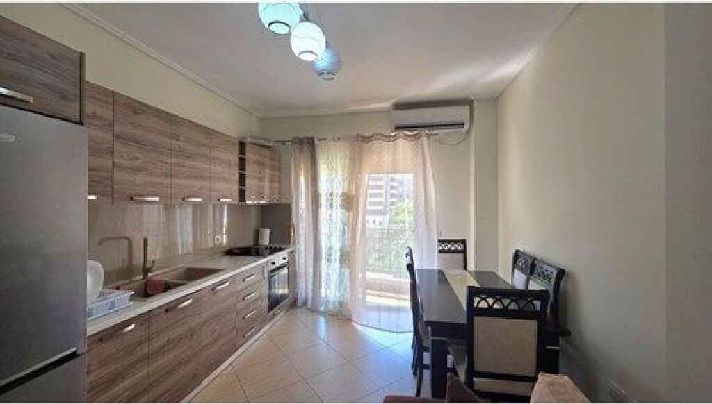 Apartament 1+1 me qera ne Lungo Mare,pas Hanover