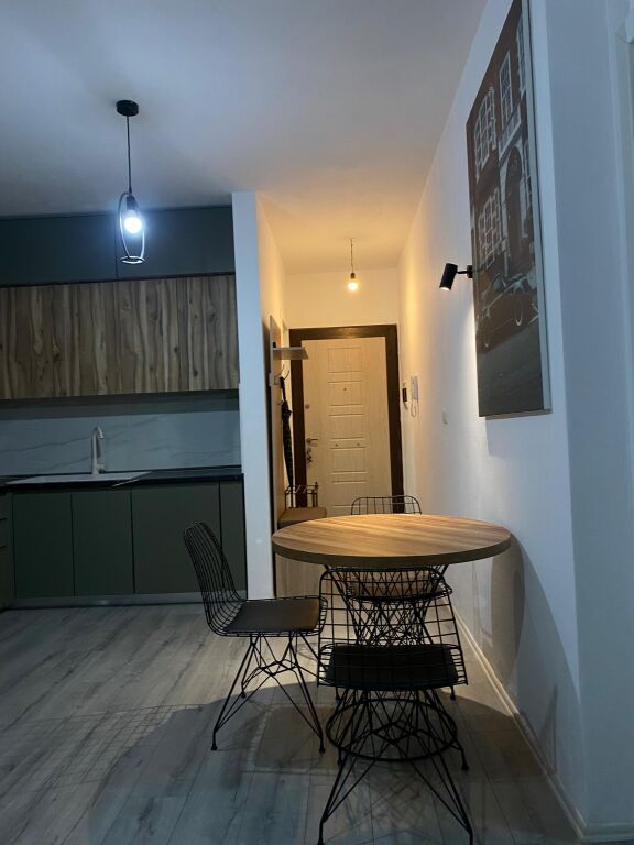 Jepet me qira apartament 1+1