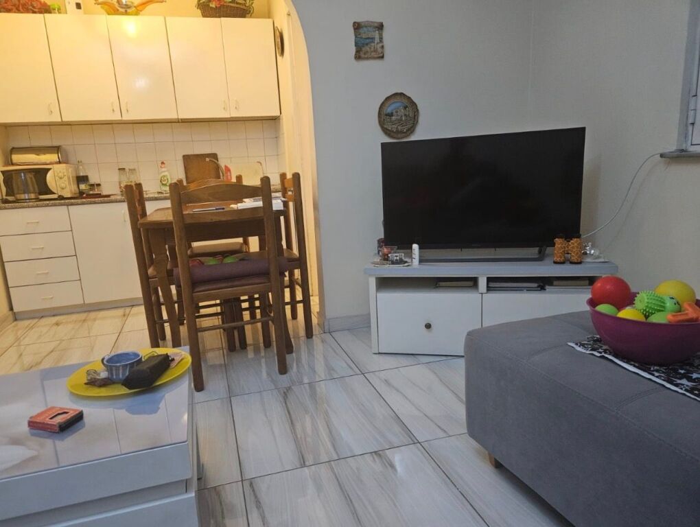 Apartment 2+1 for rent in Laprakë!