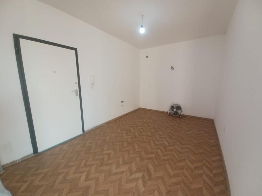 Apartament 2+1 me qira "Rr.Dibres"