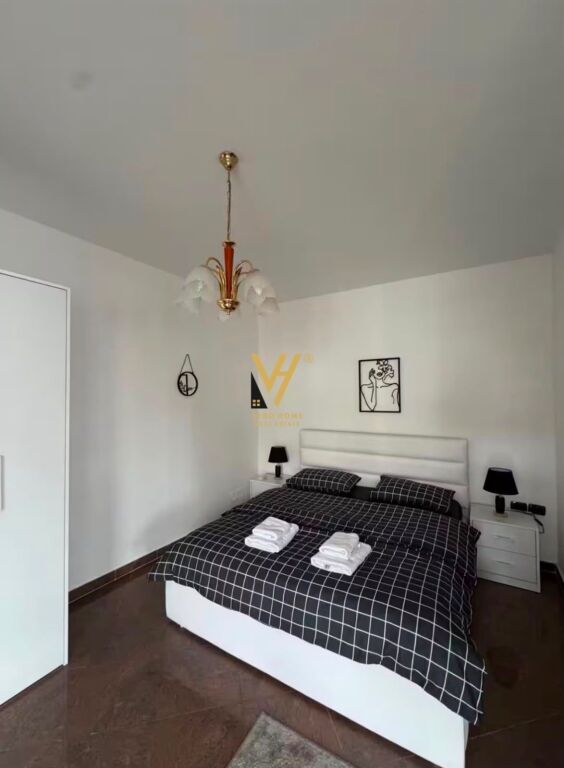 JEPET APARTAMENT 1+1+VERANDE ME QERA NE BLLOK 700 EURO