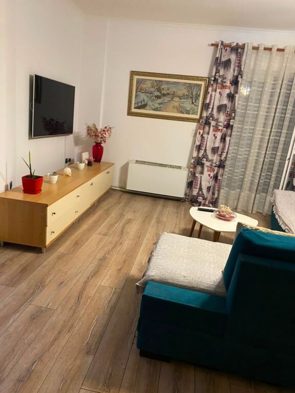 Jepet  Apartament  2+1+2 me qera Selite