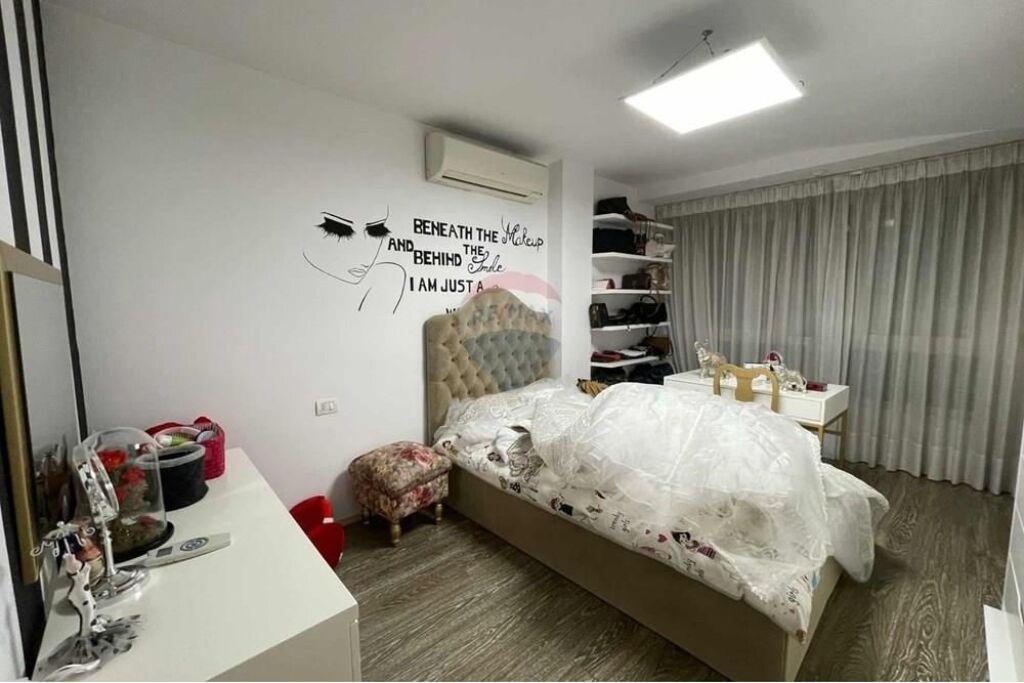 Penthouse 4+1+2 Kopshti Zoologjik