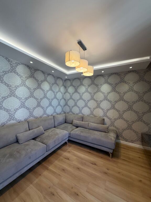 Jepet me qira apartament tek 21 Dhjetori