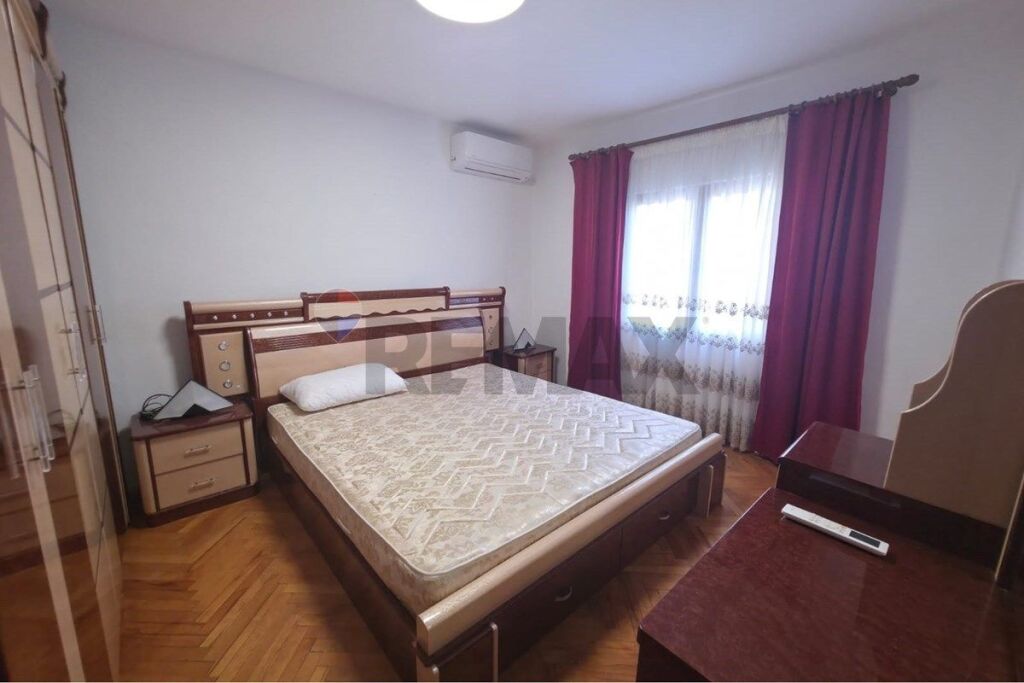 Jepet me qira apartament 3+1 prane Bul Zogu 1