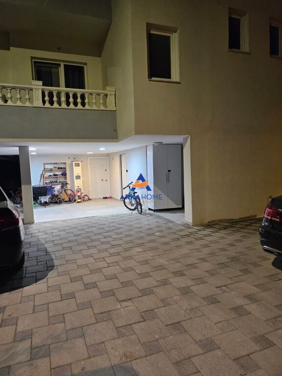 JEPET APARTMENT ME QERA 2+1+BALLKON "RRUGA 5 MAJI" 600 EURO
