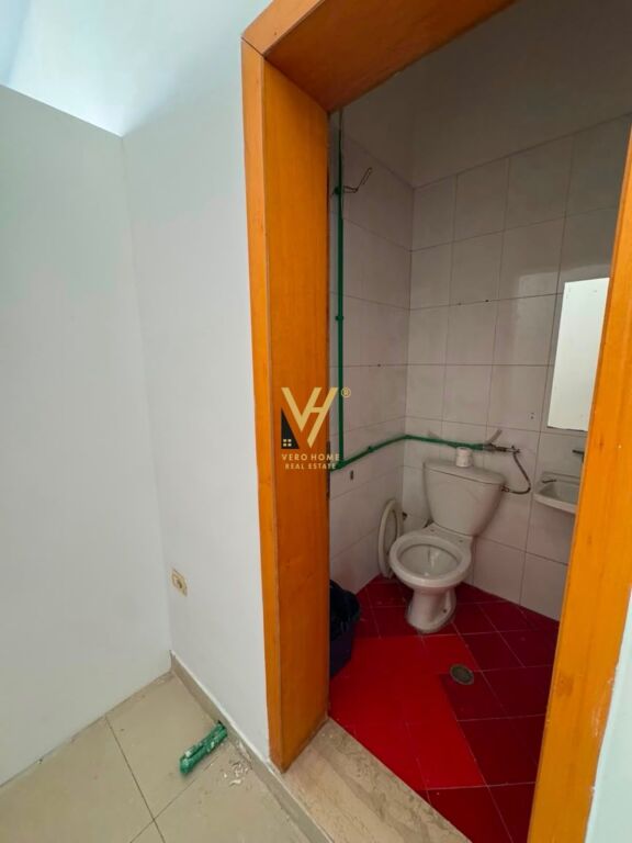 JEPET ZYRE 66 M2 ME QIRA TE KOM. HALILI, SELVIA 65.000 LEKE