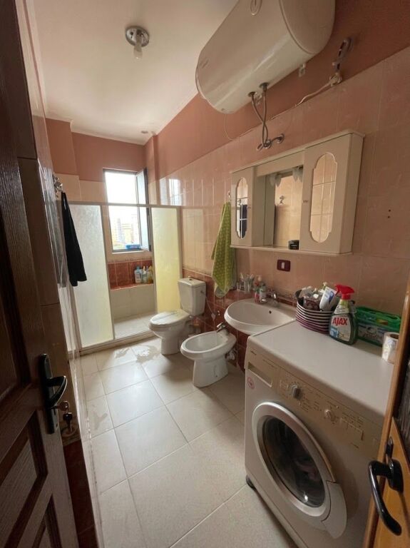 Apartament 2+1 me qira – Rruga Dritan Hoxha !