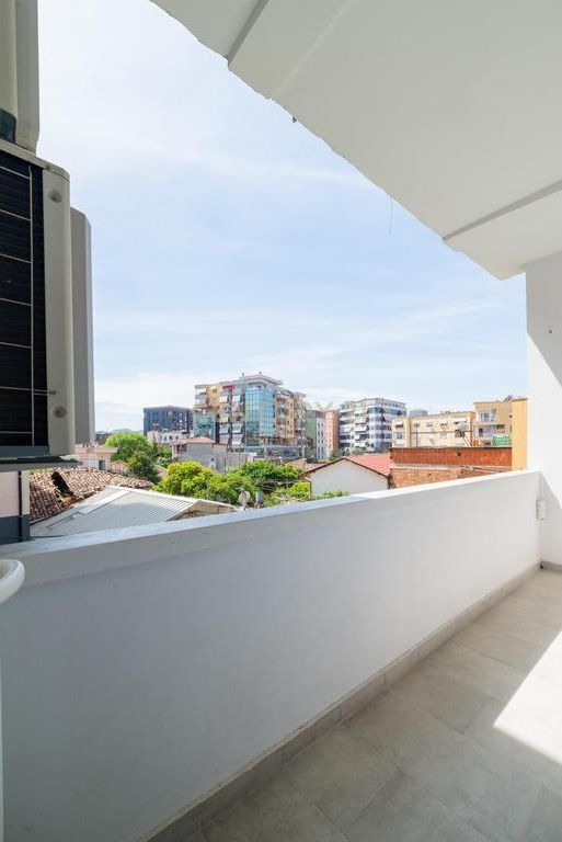 PAZARI I RI, SHESIM APARTAMENT 2+1
