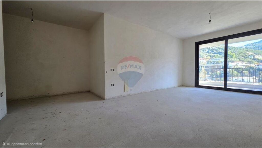 🌊 APPARTAMENTO 2+1+2 + GARAGE IN VENDITA – LUNGOMARE, VLORË