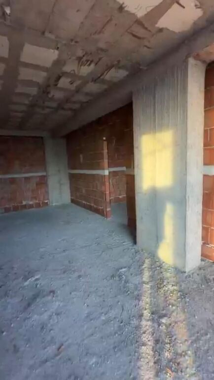 Shitet Apartament 2+1+2 ne Zonen e Xhamllikut  ID 5375