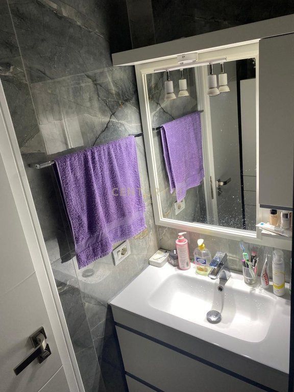 Shesim apartament 2+1+2 prane Spakut, rr Jordan Misja !! 212,500 € 19,750,000 Lekë