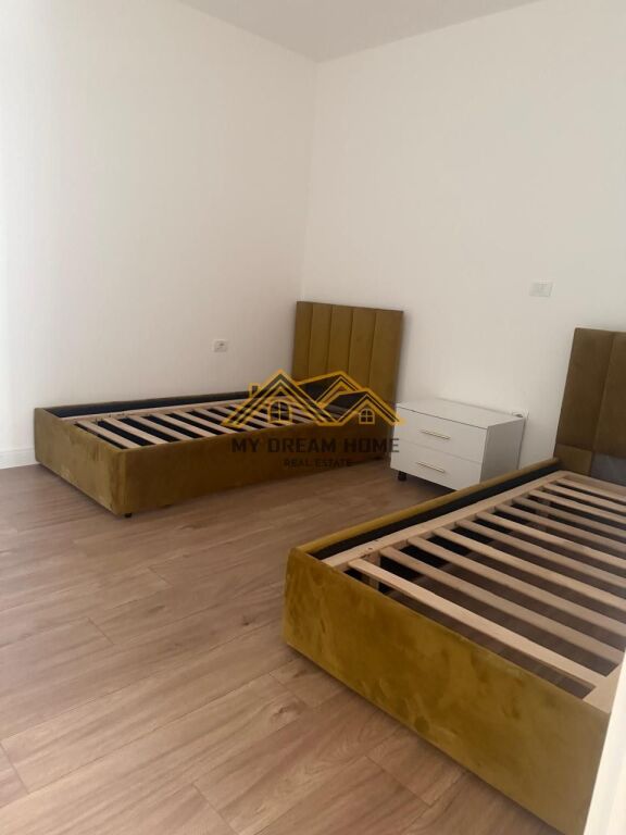 Jepet me qera apartament 2+1, Stacioni i Trenit, Durrës