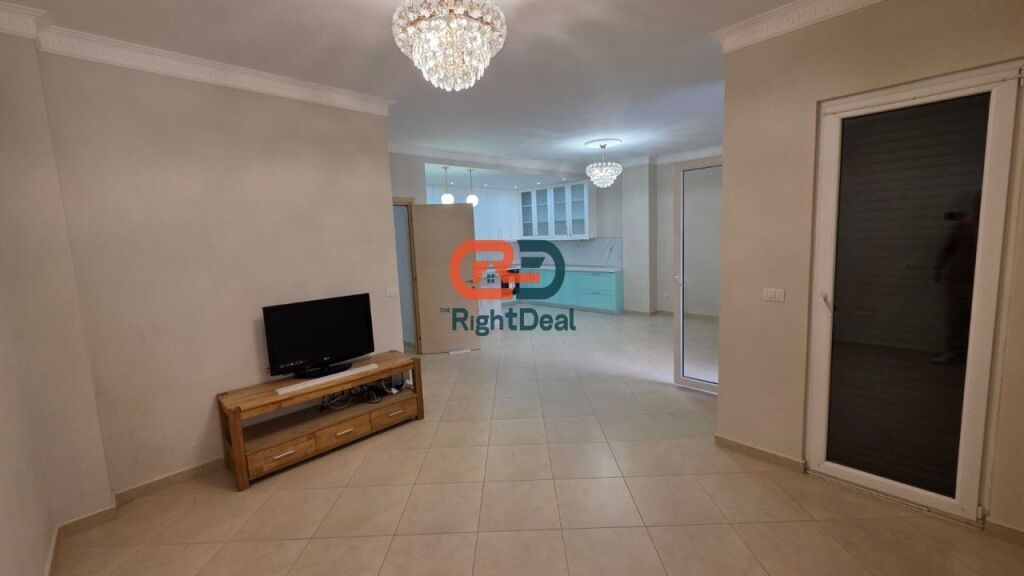Super Okazion !!Tek Liqeni I Thate, Shitet Super Apartament 2+1+2 !!