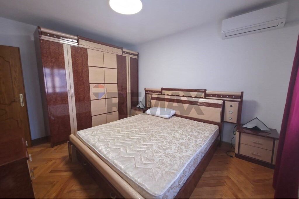 Jepet me qira apartament 3+1 prane Bul Zogu 1