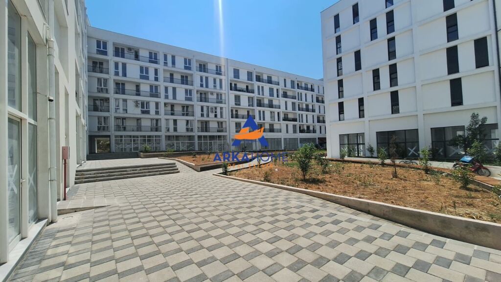 JEPET ME QERA APARTAMENT 2+1+BALLKON "5 MAJI" 55.000 LEKE