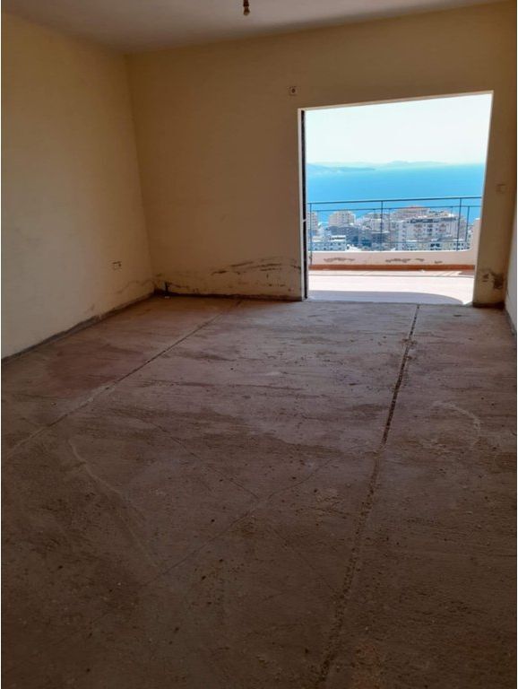 SARANDË, SHESIM GODINË 7 KATE ME PAMJE NGA DETI 2,000,000 €