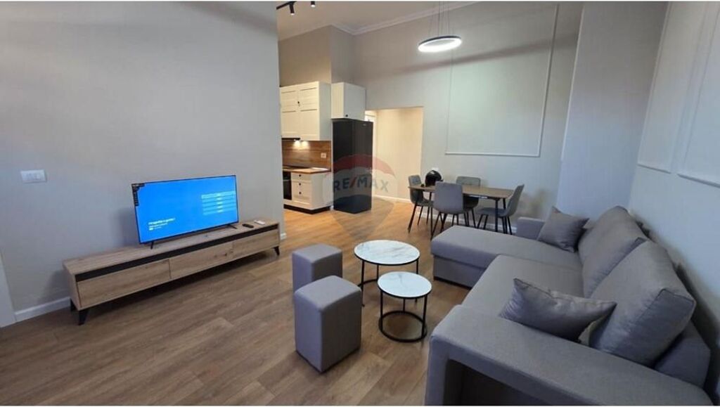 Apartament - Për Qira - Liqeni I Thatë, Tiranë