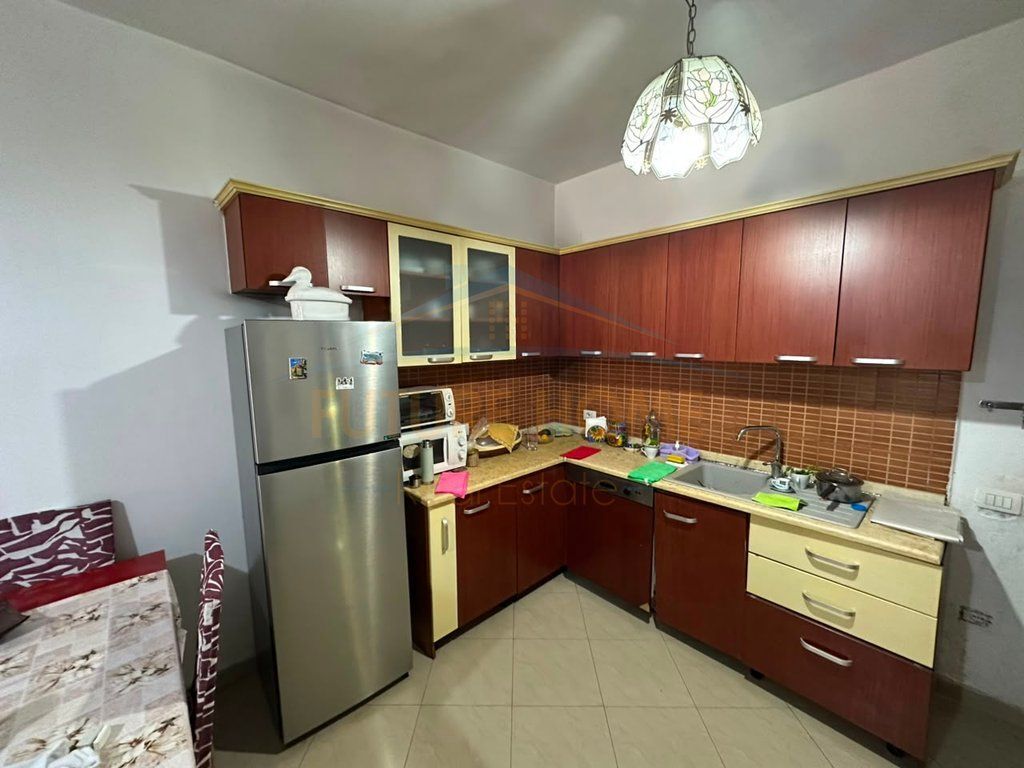 Qera Apartament 2+1, Rruga Elbasanit, Tirane