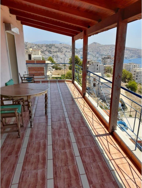 SARANDË, SHESIM GODINË 7 KATE ME PAMJE NGA DETI 2,000,000 €
