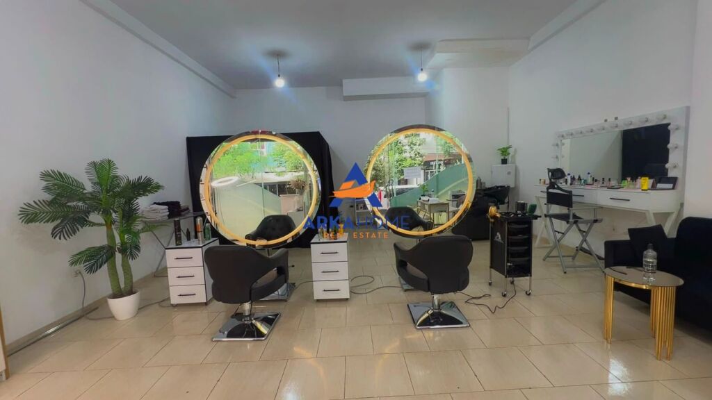 BUSINESS FOR SALE, HAIRDRESSER 70M2 "YZBERISHT" 800,000 LEKE