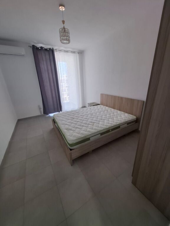 Qera | Apartament 2 + 1 | Rruga 5 Maji | 500 €/muaj