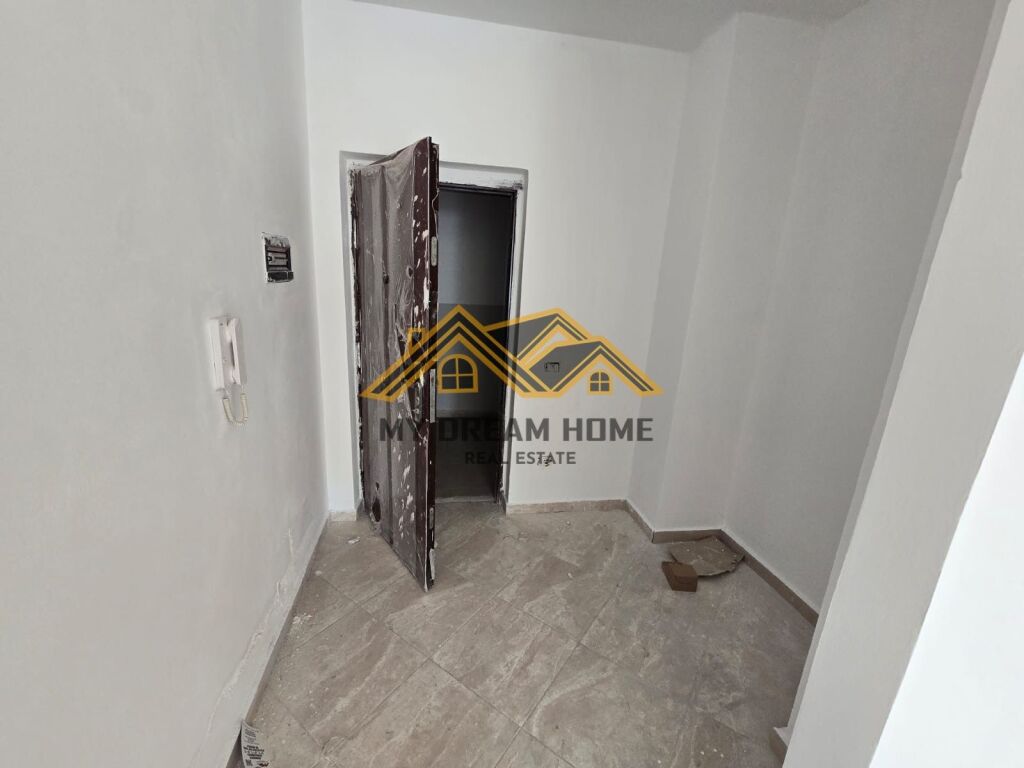 SHITET APARTAMENT 1+1 TEK STACIONI TRENIT