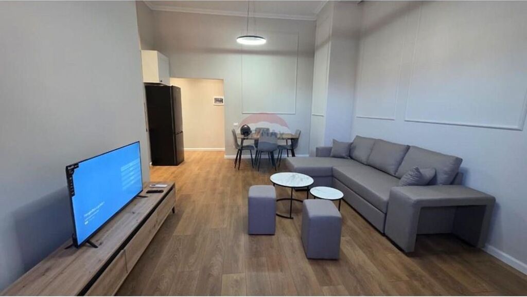 Apartament - Për Qira - Liqeni I Thatë, Tiranë
