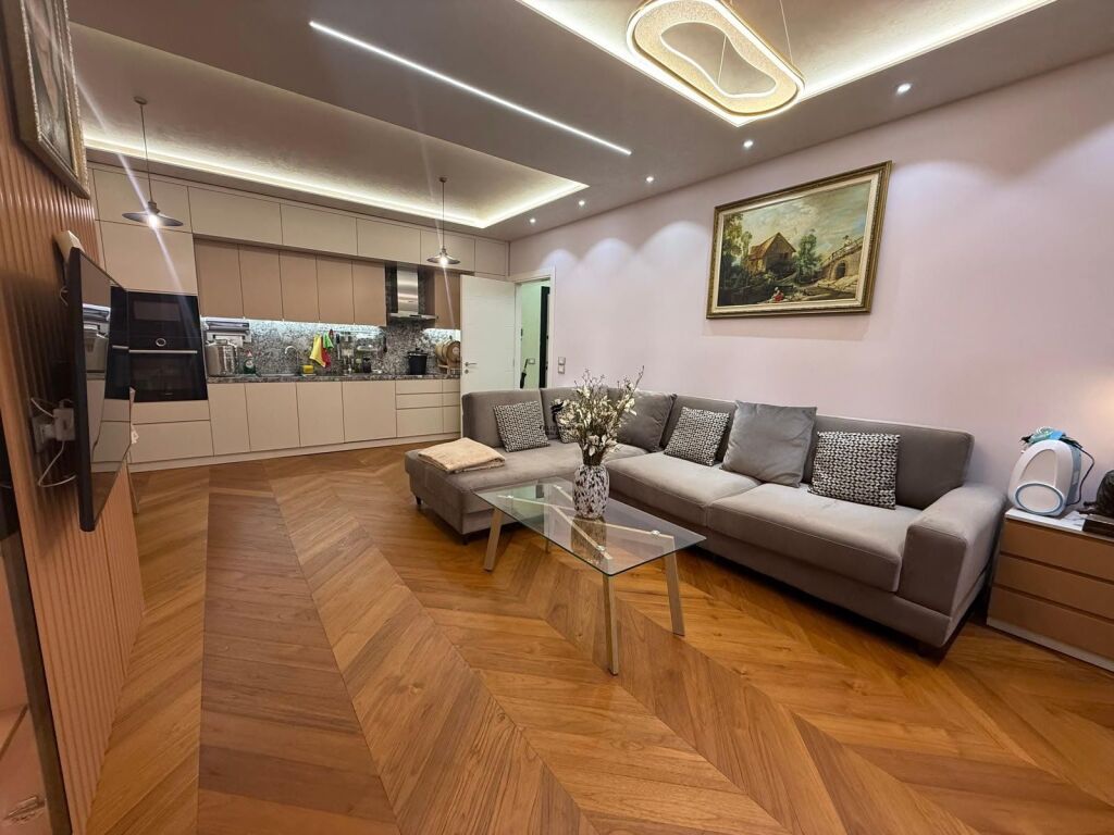 SHITET APARTAMENT 1+1 PAZARI I RI 309.000 EURO FH-89252