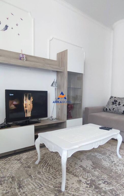 JEPET ME QERA APARTAMENT 1+1+BALLKON "RRUGA NDRE MJEDA, 21 DHJETORI" 60.000 LEKE