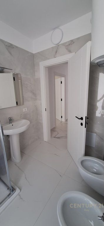 JEPETME QERA APARTAMENT 2+1+2 ME PAMJE DETI NE RESIDENCEN DYRRAKIUM !!!