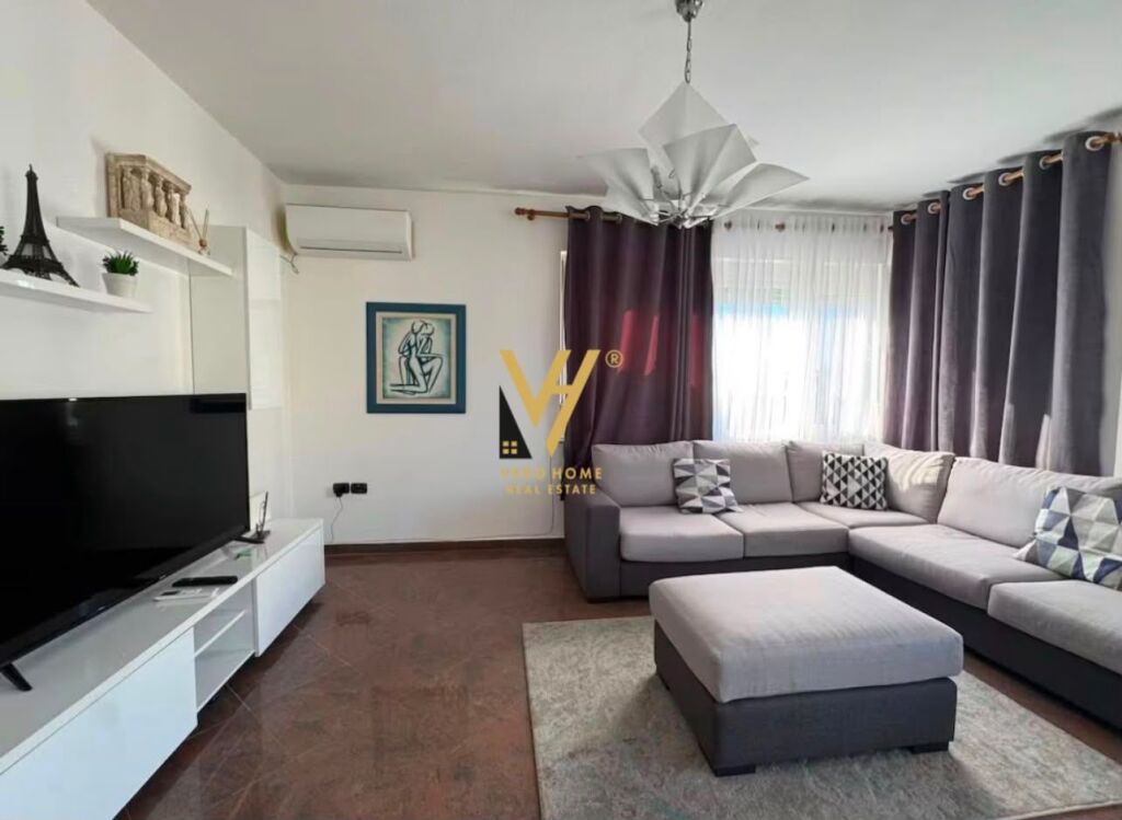 JEPET APARTAMENT 1+1+VERANDE ME QERA NE BLLOK 700 EURO