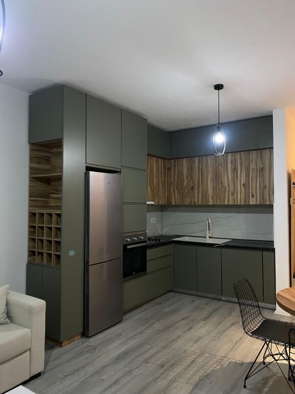 🏡 **APARTAMENT 1+1 ME QIRA – RRUGA KONFERENCA E PEZËS, YZBERISHT
