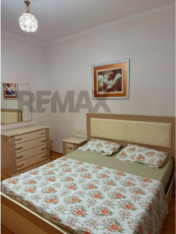 Apartament per qera 1+1 te Rruga 5 Maji