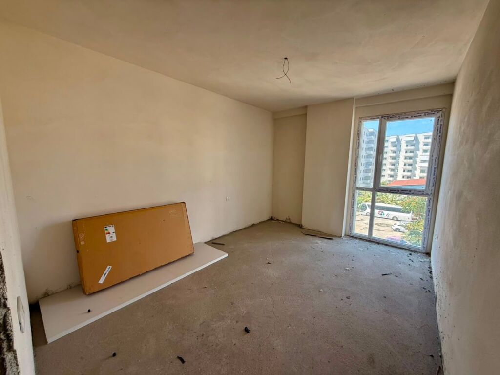 📣 SHITET Apartament 2+1 Me Ballkon 📍 Ish Fusha e Aviacionit ✨💶 Cmimi 26.100.000 Leke