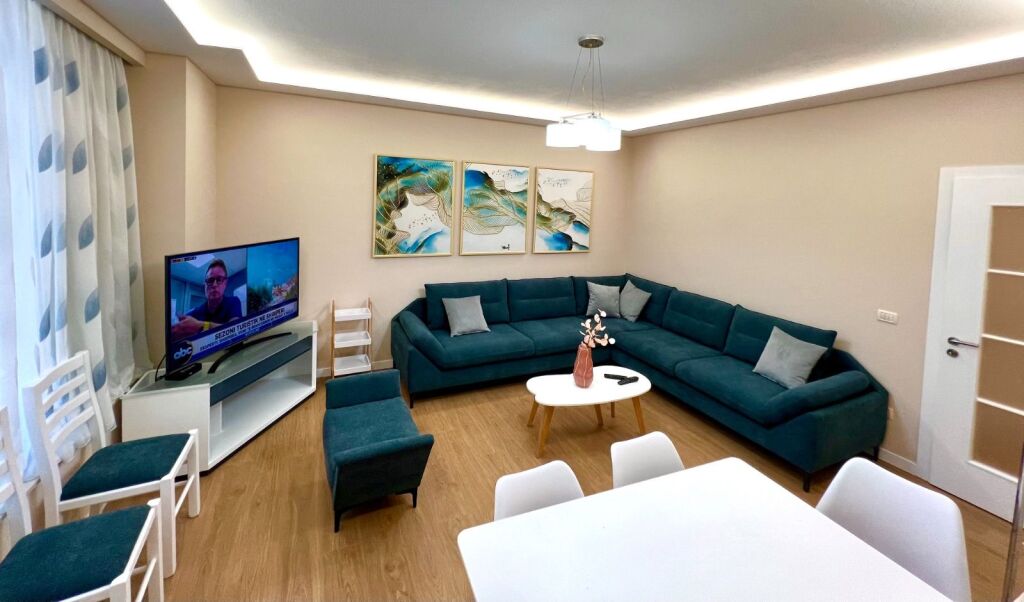 Apartament 1+1 me Qira te Tregu Elektrik Tirane