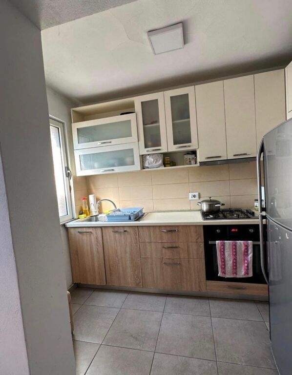 Jepet me qira apartament 2+1 te Rr. Fortuzi!