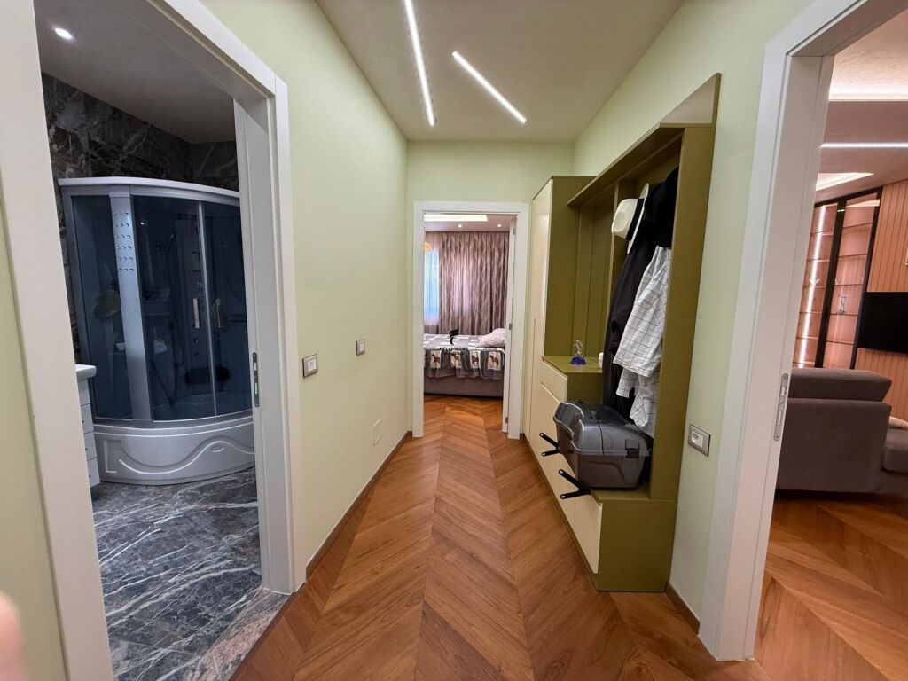 SHITET APARTAMENT 1+1 PAZARI I RI 309.000 EURO FH-89252