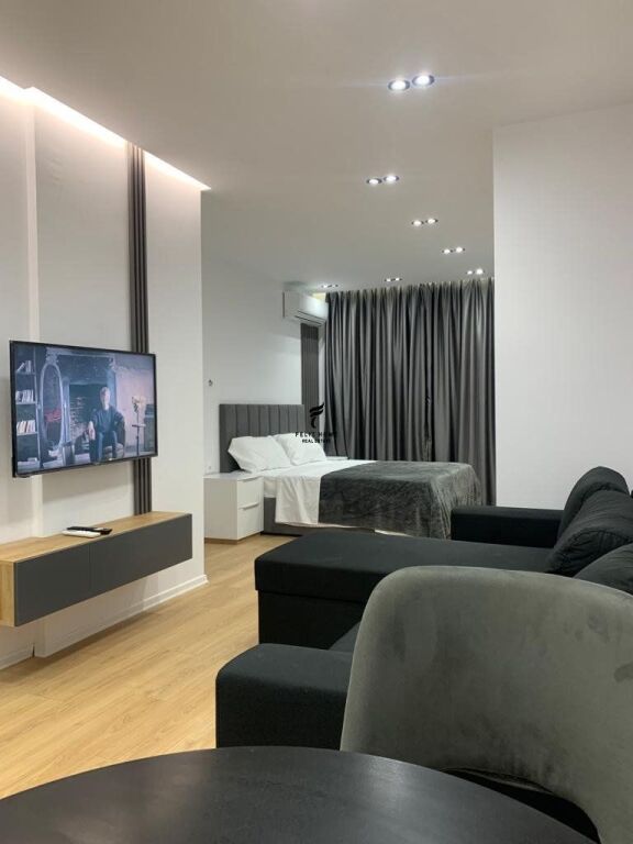 JEPEN 3 GARSONIERE PER AIRBNB ME QERA QENDER 200.000 LEKE  FH-89208