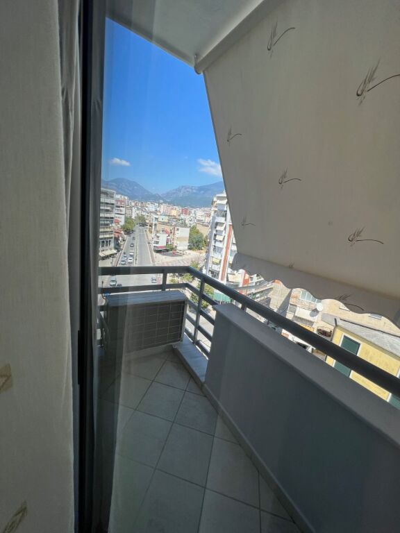 Apartament 1+1 me Qira te Tregu Elektrik Tirane