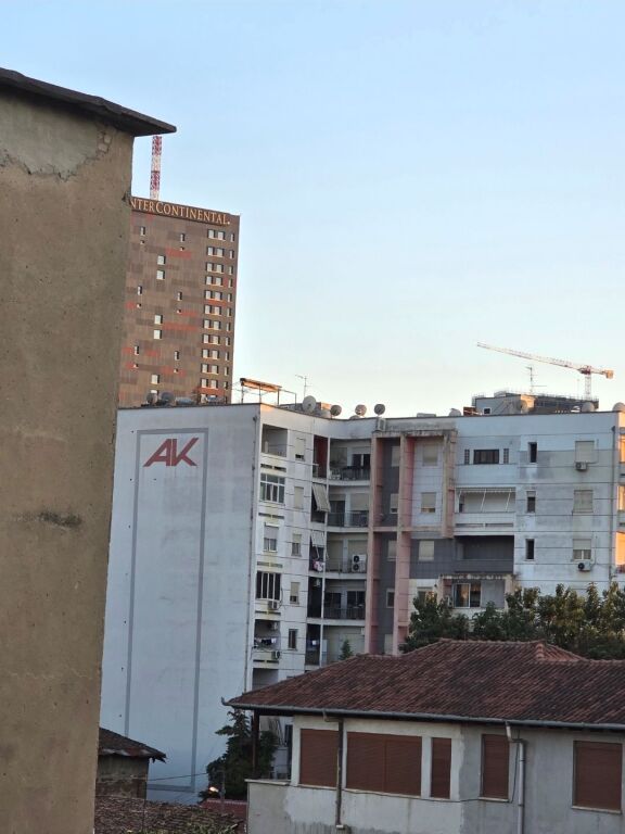Shitet 2+1 ne Qender, Vet Pronari 🔥