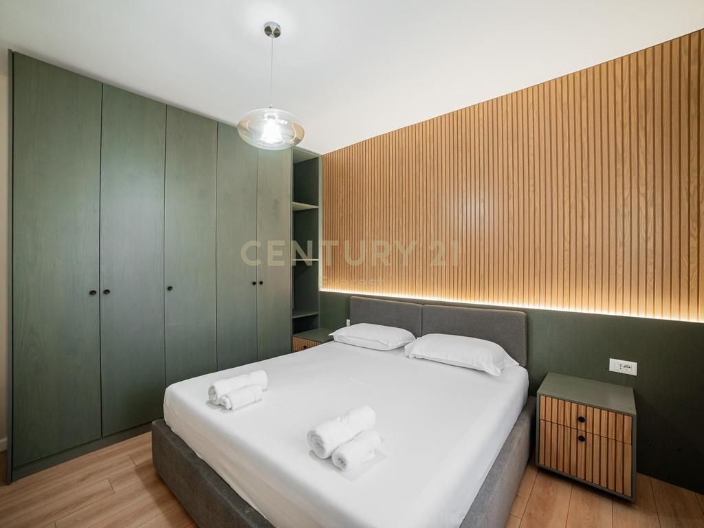 PAZARI I RI, SHESIM APARTAMENT 2+1