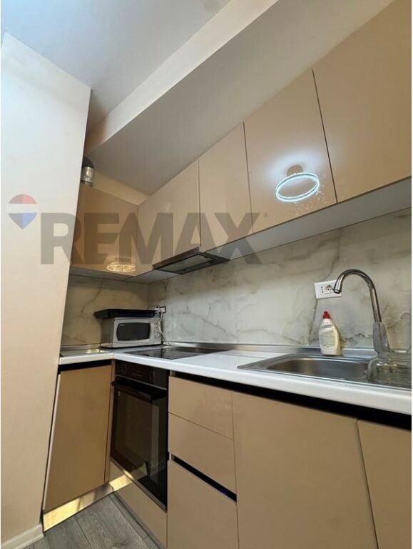 Apartament - Për Qira - Kompleksi Mangalem, Tiranë
